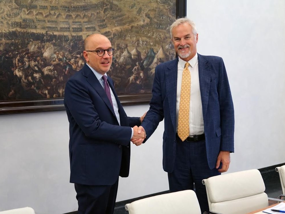 Intesa Sanpaolo ed Edison Next insieme per accompagnare la transizione energetica delle aziende