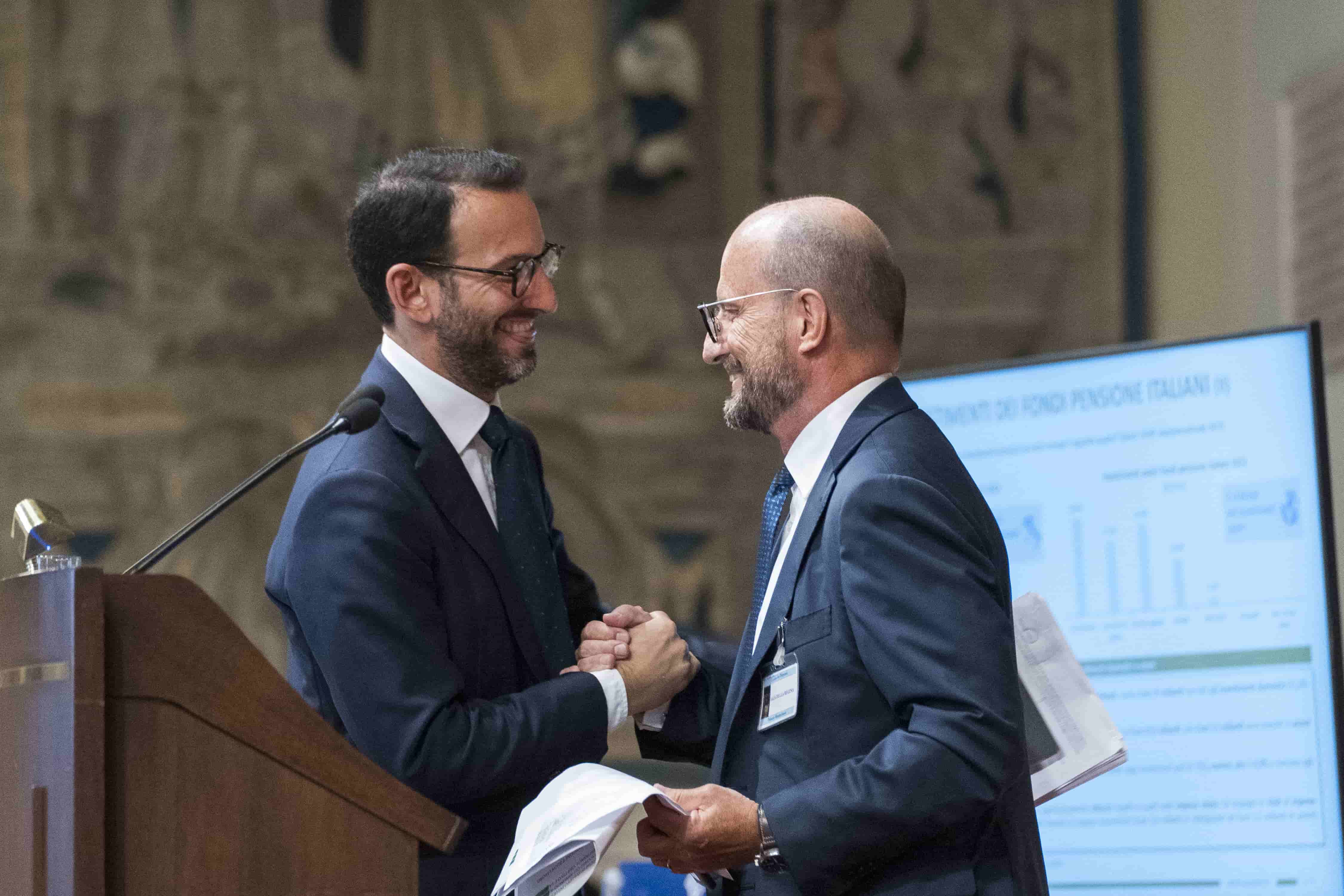 Borsa, al via il “Fondo dei Fondi” con l’obiettivo di investire nelle Pmi e frenare le cancellazioni dal listino
