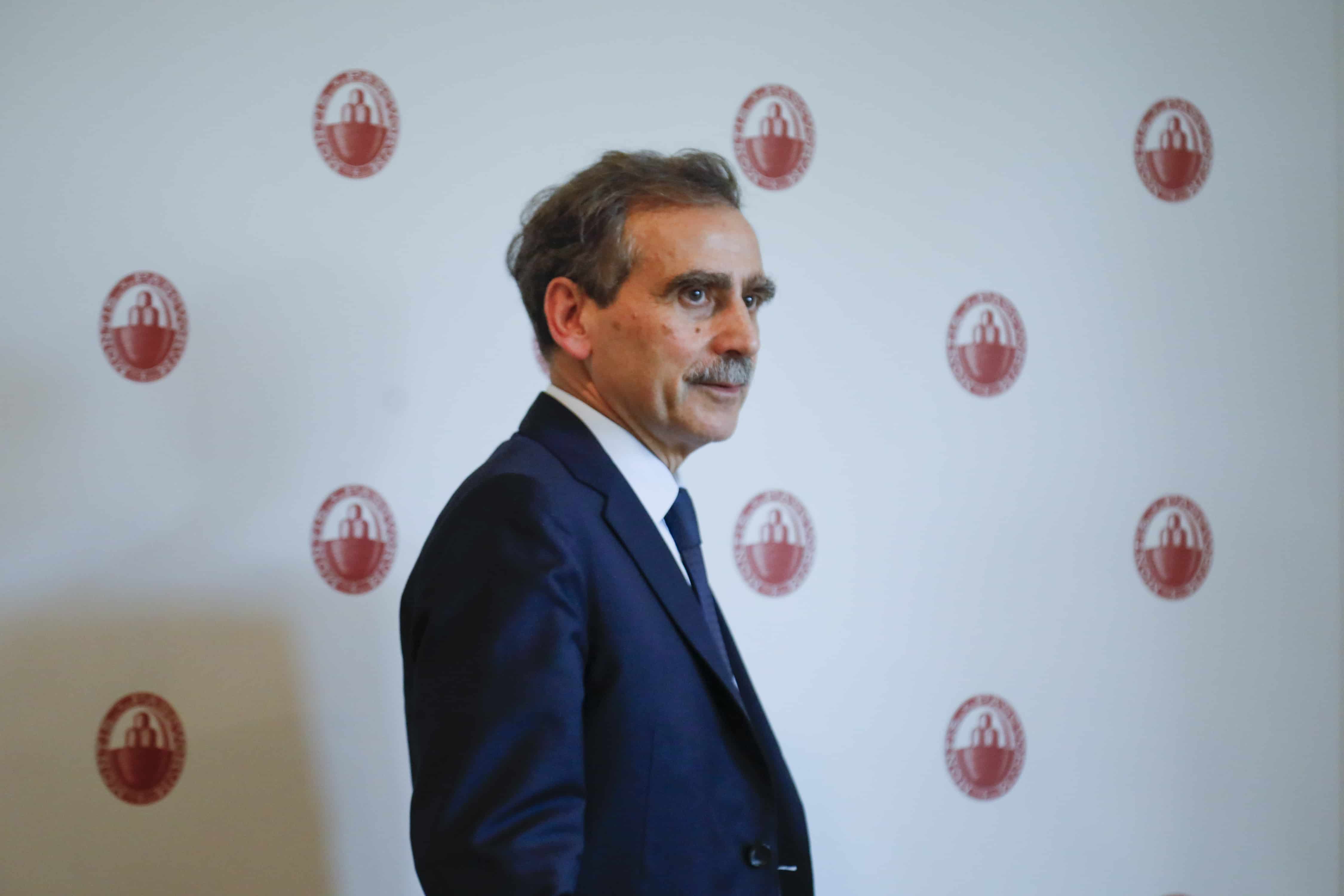 Risiko bancario, MPS in prima linea: scontro tra fondi sull’OPS a Mediobanca, si tratta a Londra