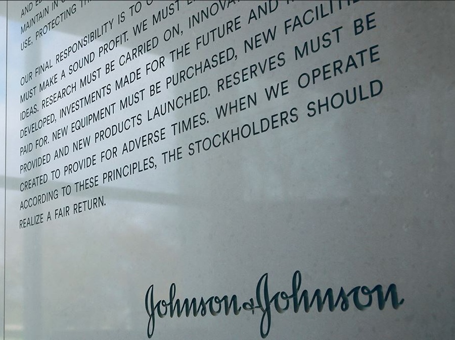 Per Johnson & Johnson ricavi e profitti superiori alle stime, grazie ai farmaci antitumorali