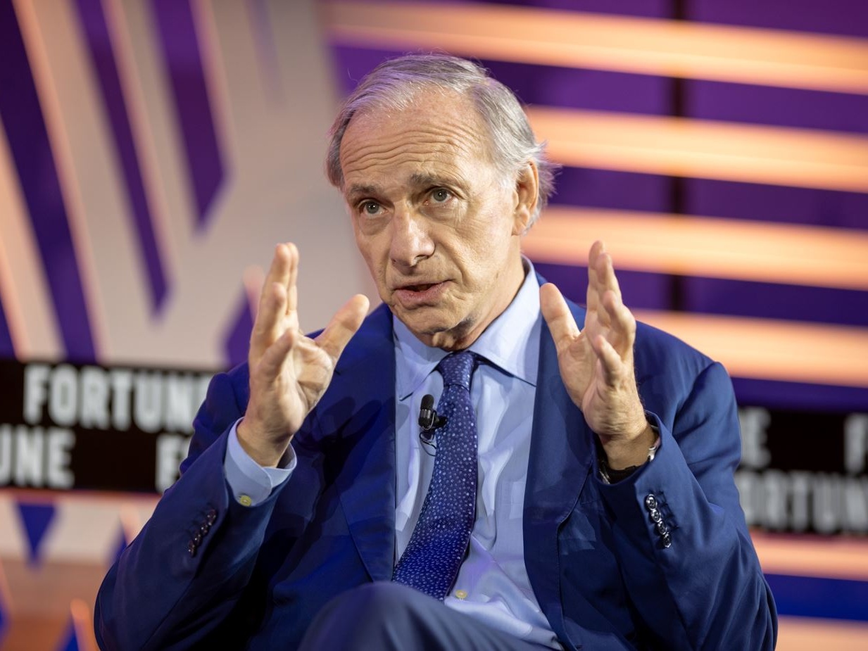 Dalio, fondatore di Bridgewater: Le scelte di Trump possono danneggiare l'economia globale