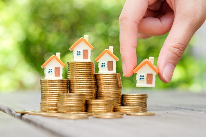 Con il reddito di un anno una famiglia in Italia può permettersi appena 18 metri quadrati di casa