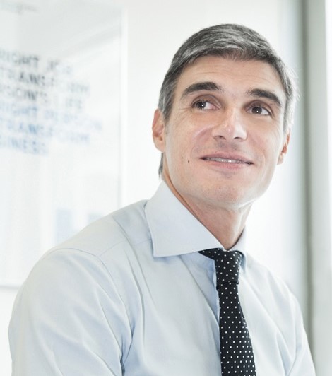 Hays Salary Guide 2025 : 8 aziende su 10 assumono, ma il 53% dei lavoratori vede poche prospettive di crescita