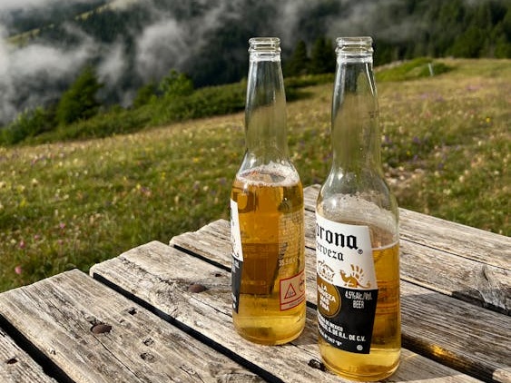 Usa, i dazi promessi da Trump rendono amara per gli americani l'iconica birra Corona