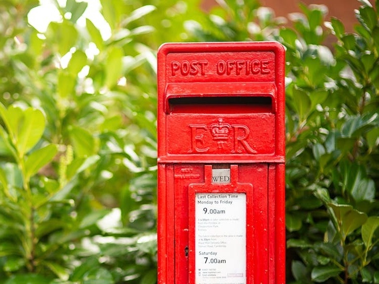 Regno Unito: via libera del governo alla vendita della Royal Mail al miliardario ceco Kretinsky