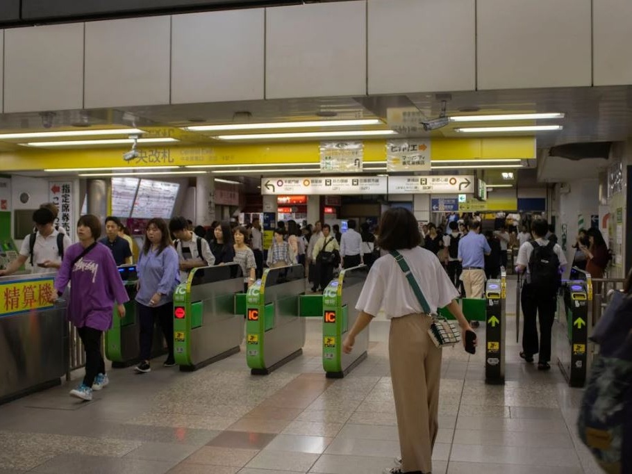 L'Ipo della Metro di Tokyo raccoglie 2,3 miliardi di dollari. Il titolo vola, +45%