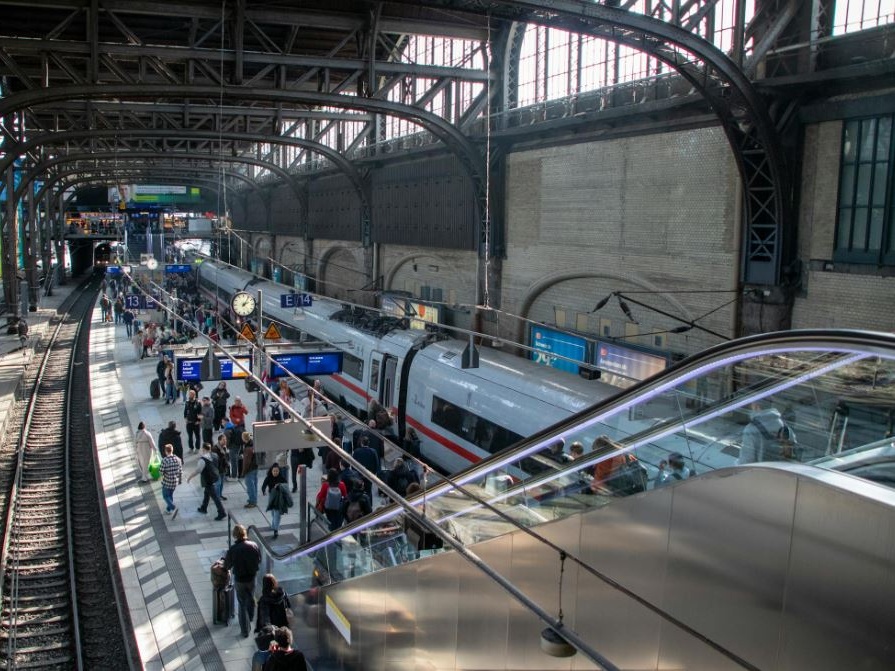 Germania: tramonta il mito della puntualità dei treni, migliaia di indennizzi per ritardi