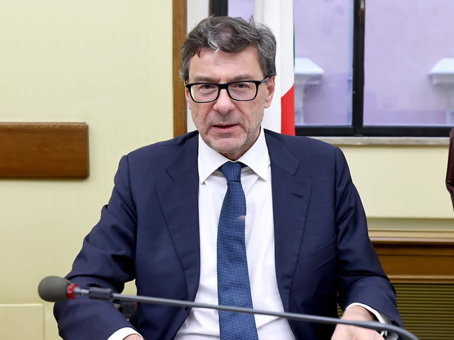 Spread, Giorgetti: soddisfatto, è la strada giusta