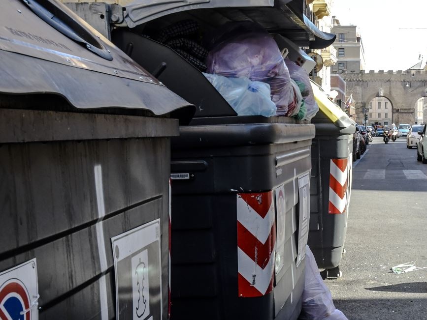 TARI 2024: aumenti per le famiglie italiane, ma migliora la raccolta differenziata