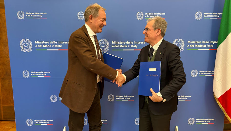 Cybersecurity, Urso firma protocollo d’intesa Mimit-ACN per rafforzare tutela di imprese e PA