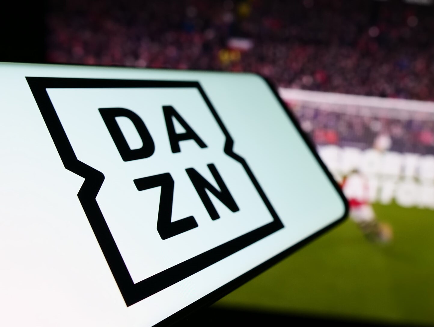 Rincari DAZN, Udicon: “Utenti fedeli penalizzati, disservizi senza fine”