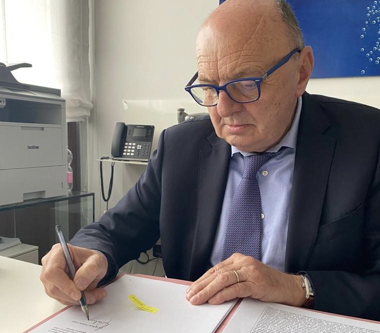 Energia: Pichetto firma decreto per anticipare aste stoccaggio gas