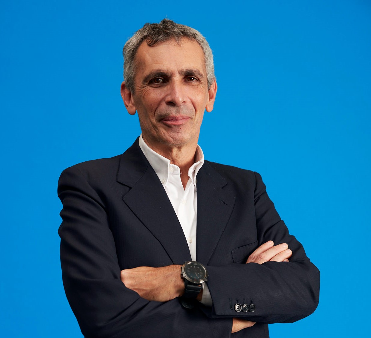 Dicembre 2024 – Motus-E: mercato auto in calo nel 2024