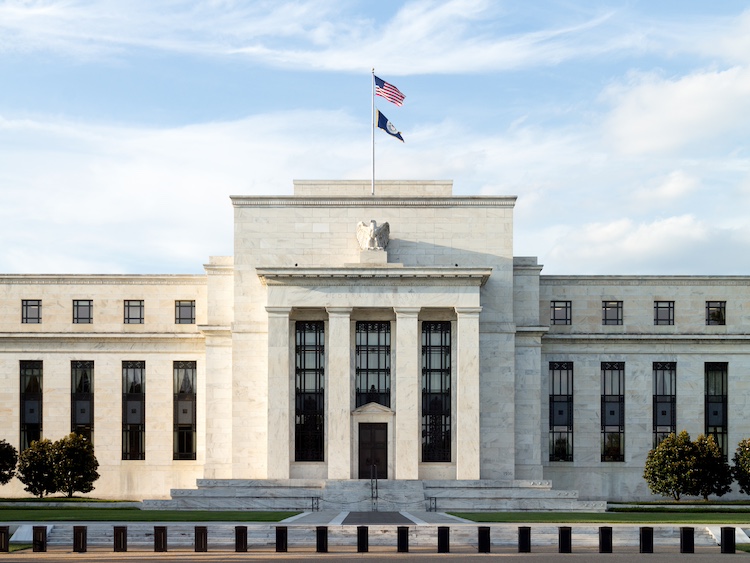 Il no della Fed a nuovi tagli dei tassi destinato ad alzare la tensione con la Casa Bianca
