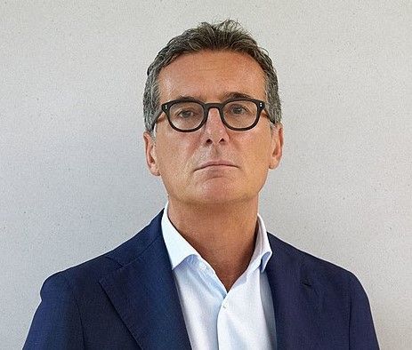 EssilorLuxottica si rafforza nelle soluzioni acustiche con l’acquisizione di una startup francese specializzata nell’IA