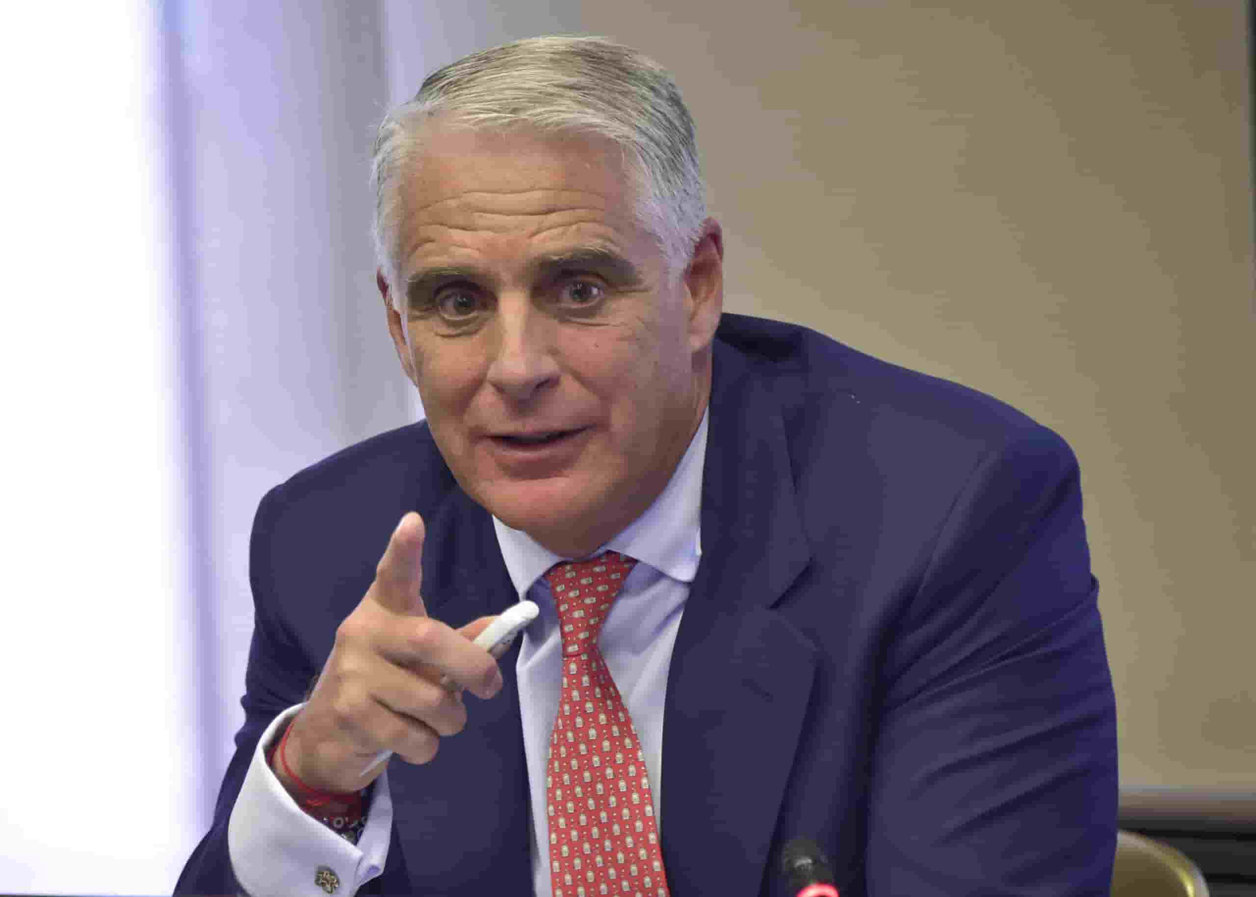 Top Manager Reputation: Orcel ancora in pole position a novembre