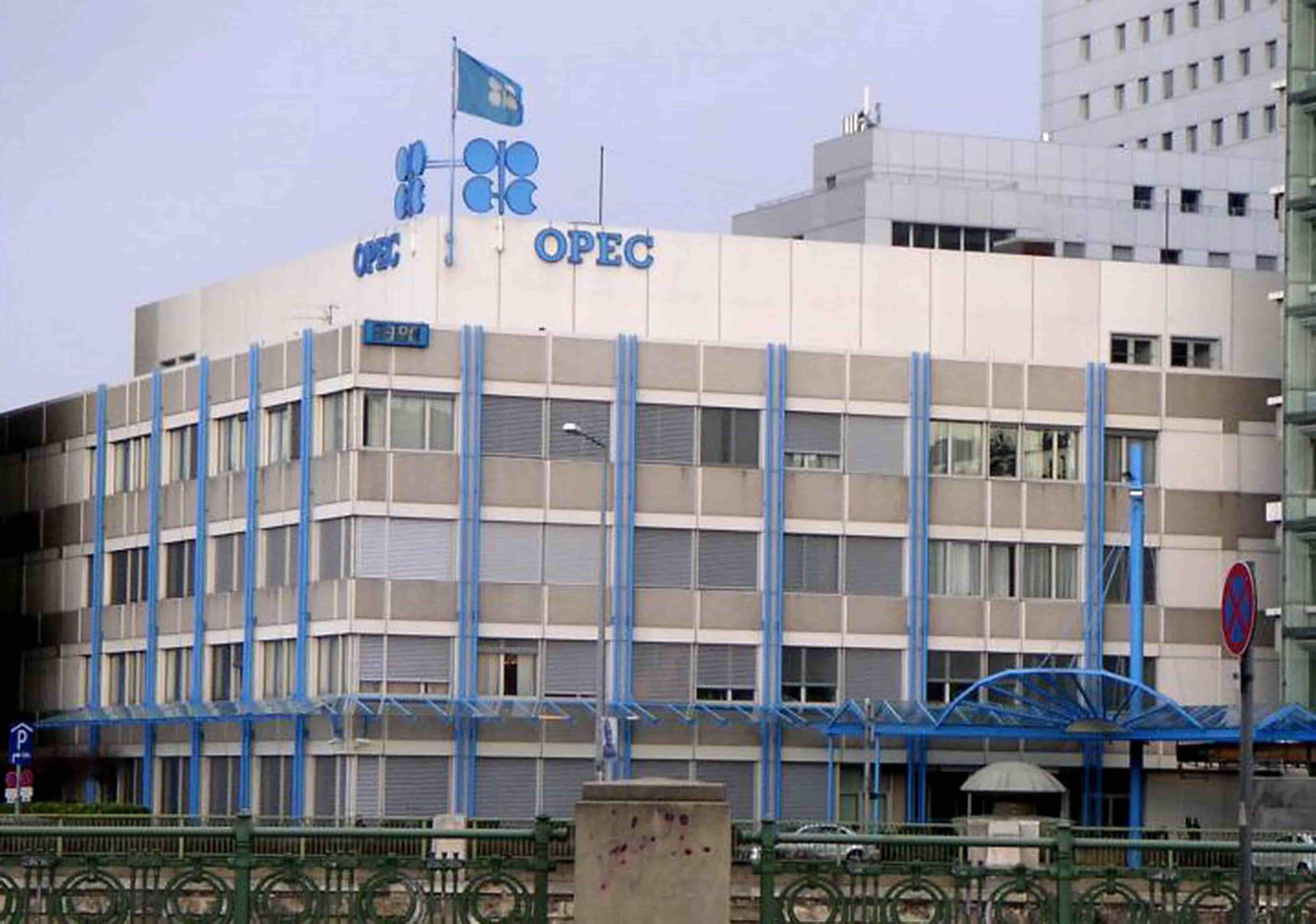 L'Opec mantiene previsioni crescita domanda petrolio nel 2025 e 2026