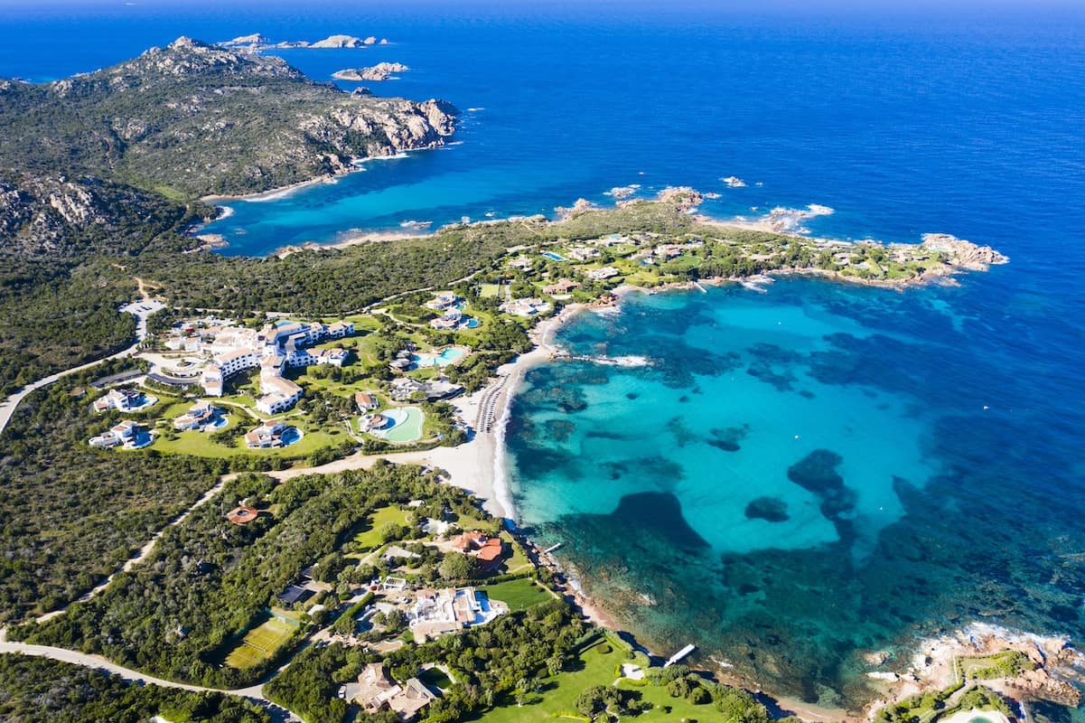 La Costa Smeralda batte il record italiano: villa venduta per 160 milioni di euro