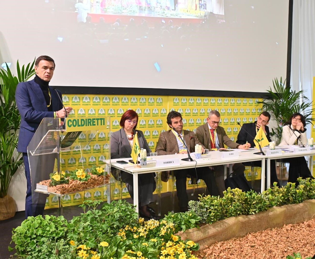Myplant: piante e fiori Made in Italy da record con 3,3 mld, la ricerca Divulga/Ixe’