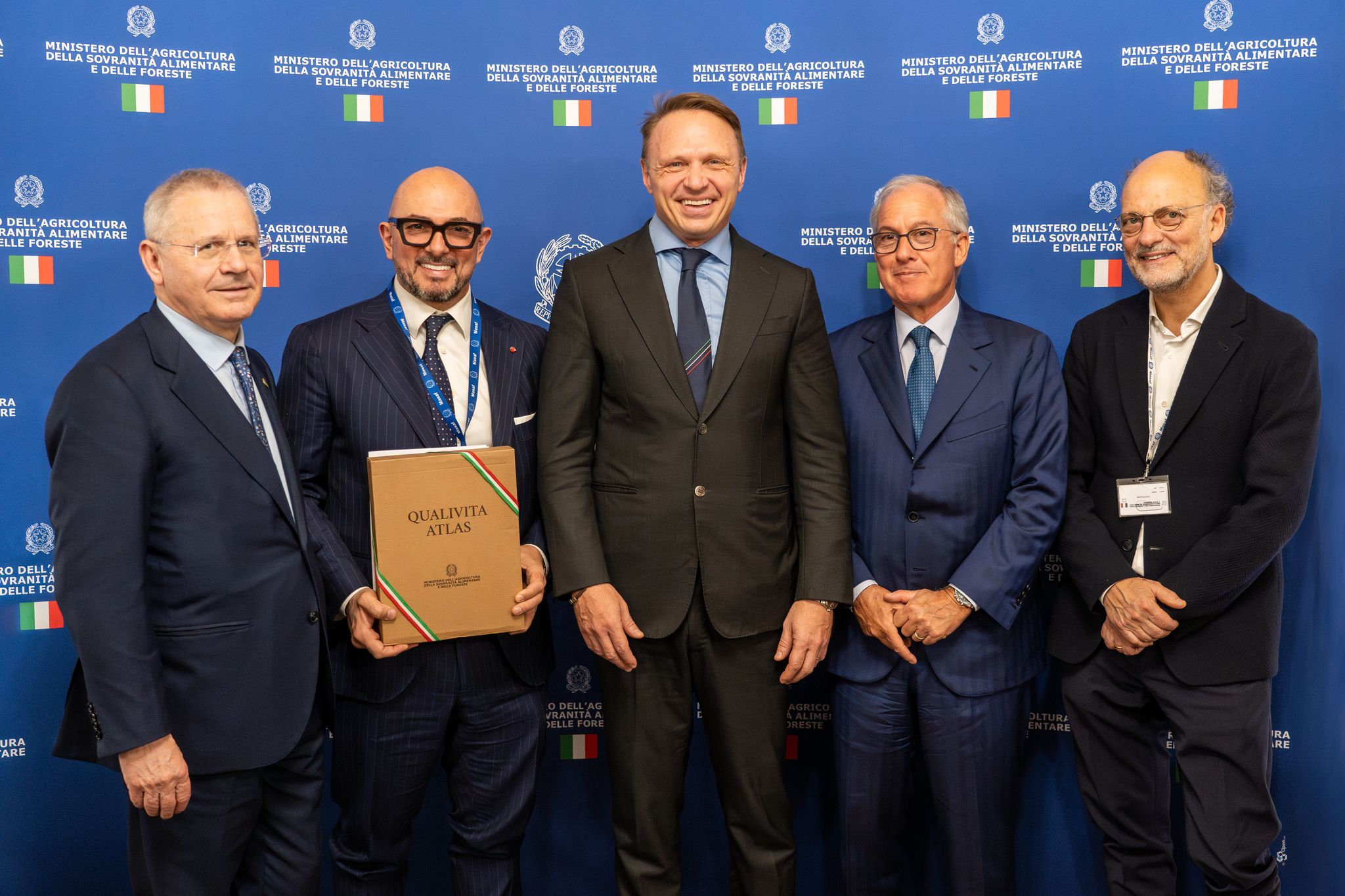 Lollobrigida a confronto con FIPE: sostegno alla ristorazione italiana in Italia e all'estero