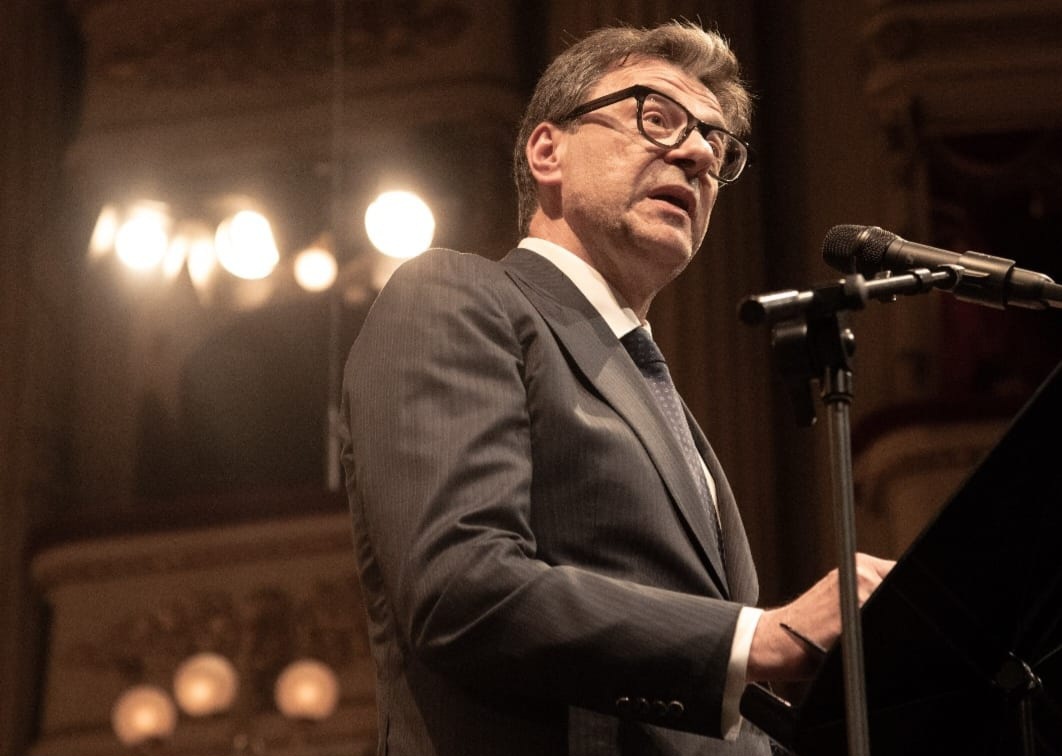 Ministro Giorgetti, azioni politiche forti per commercio stabile e prevedibile