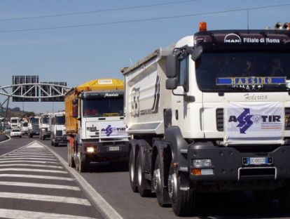 Autotrasporto: ASSOTIR, forti perplessità sulle nuove regole presentate dal MIT