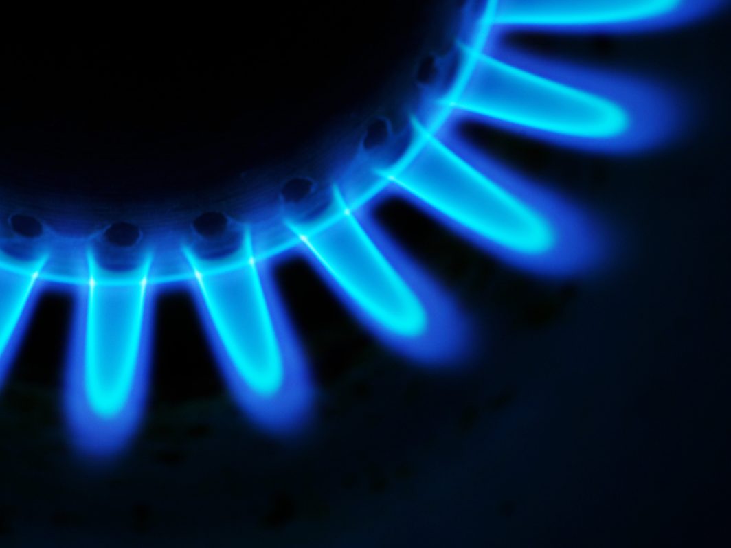 Tariffe gas in ribasso, ma la spesa per i vulnerabili resta superiore del 15,7% rispetto al 2024