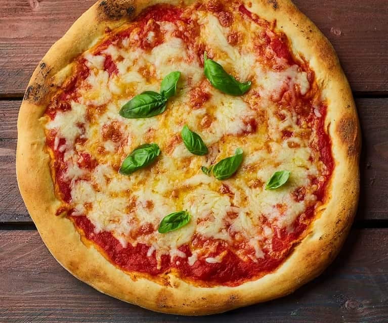 Sette turisti stranieri su 10 in Italia anche per la pizza. Lo rileva una nostra indagine