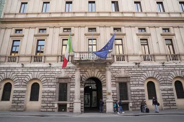 PA: Cgil e Uil, Governo fa cassa spremendo il lavoro dipendente