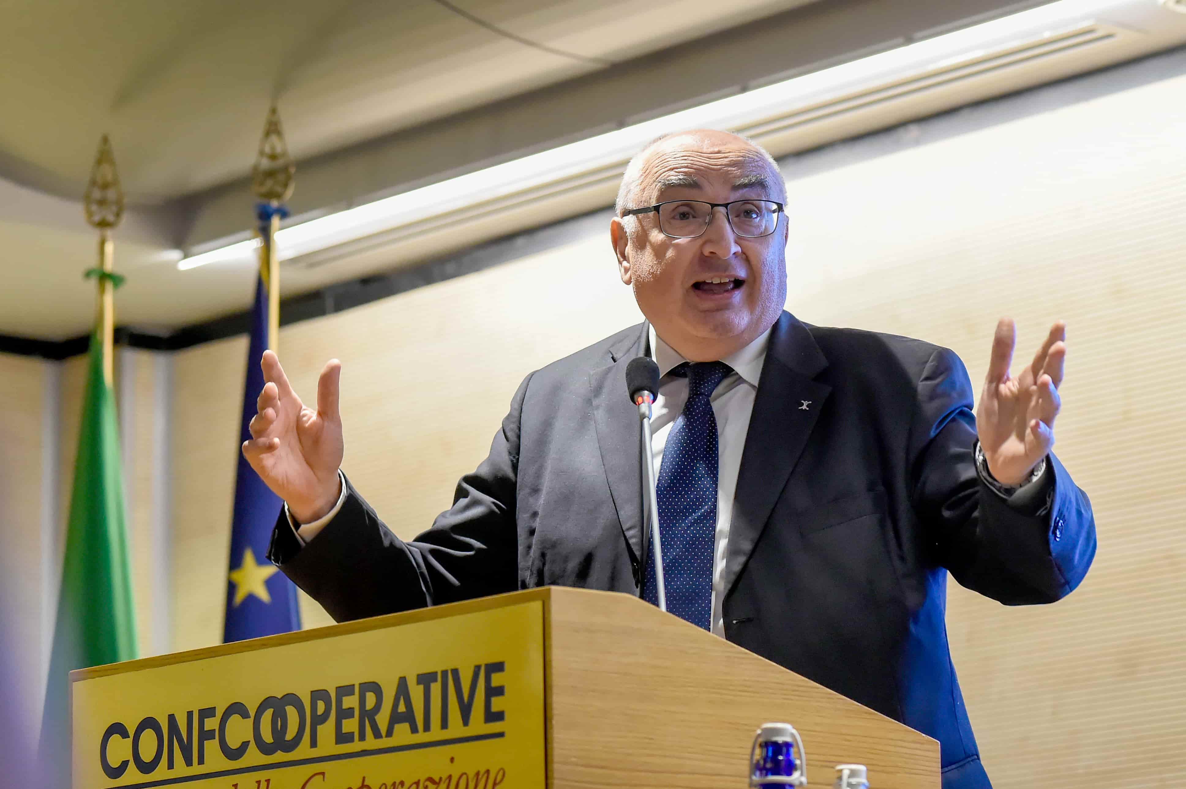 Gardini (Confcooperative ): Sei milioni di posti di lavoro in 80 anni