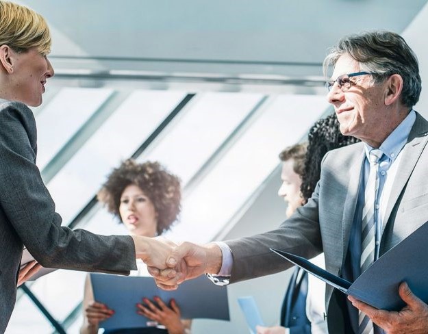 Intesa Sanpaolo supporta l’acquisizione di INEOS Composites da parte di KPS Capital Partners