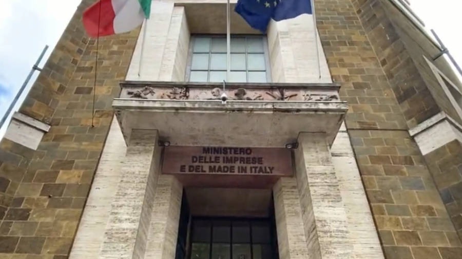 Ex Ilva: riunito al Mimit il Comitato tecnico su gas e DRI