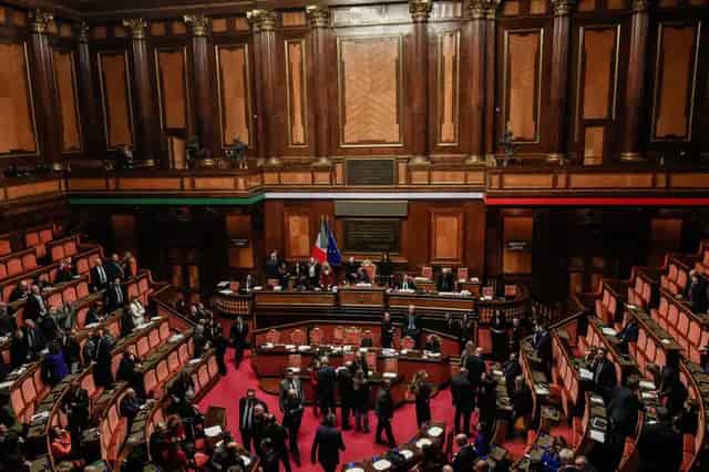 Cgil: Senato approva fiducia su una manovra di bilancio iniqua e controproducente