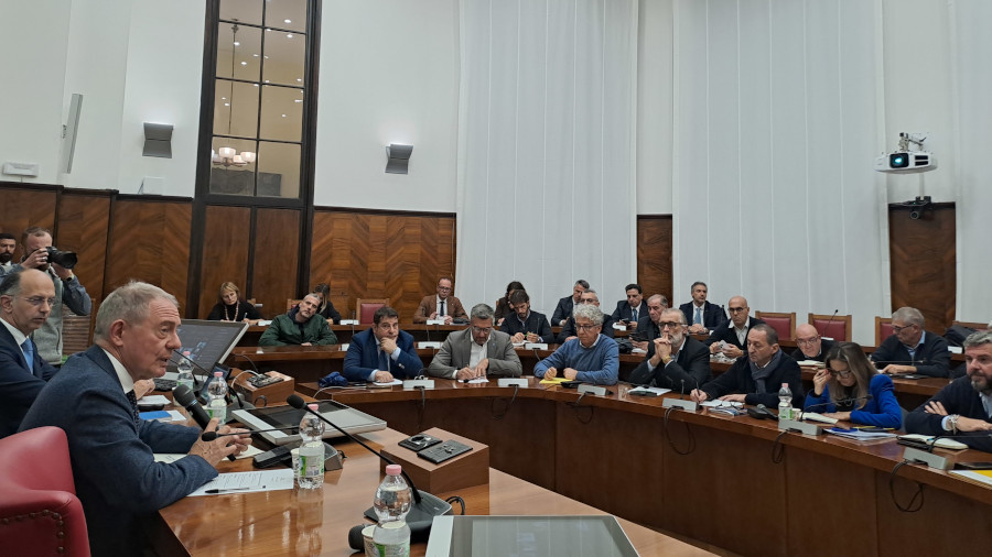 Chimica: Urso, “Da Versalis chiara volontà di riconversione, nessun disimpegno