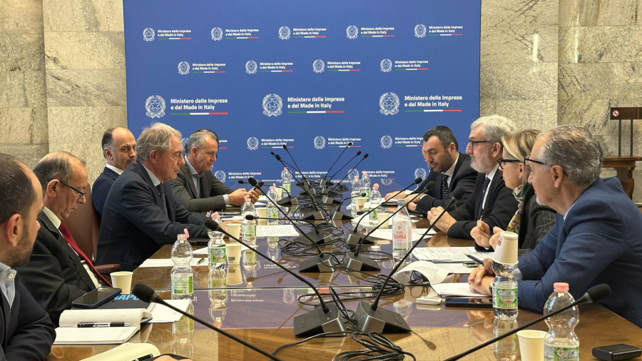 Puglia: Urso incontra Emiliano sui principali dossier industriali della Regione