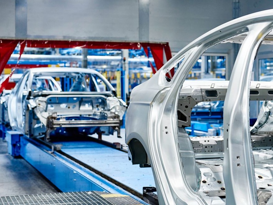 Con ''Power Promise'', Ford cerca di aggredire il mercato regalando una colonnina