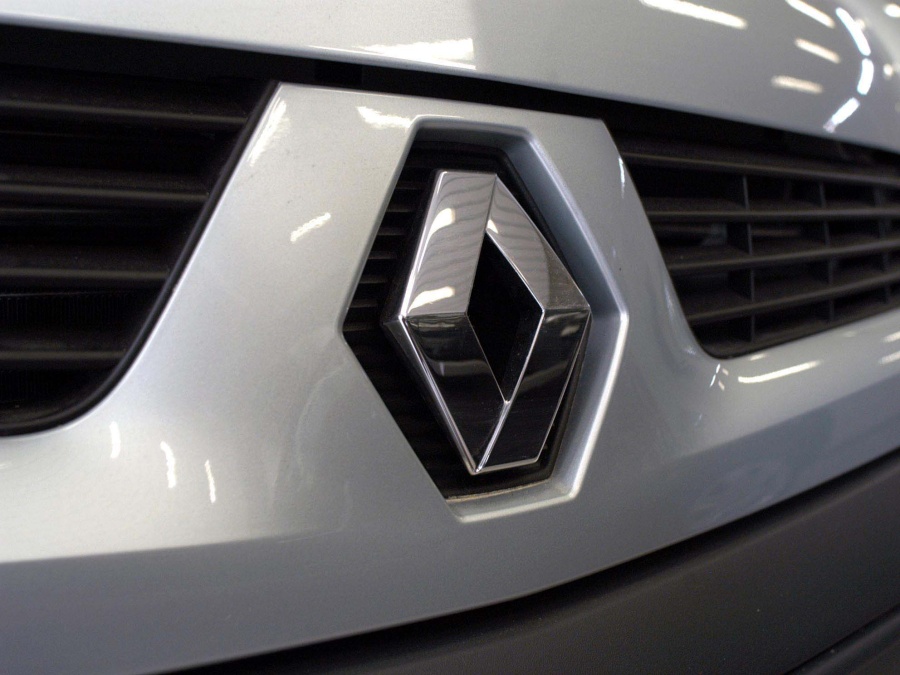 Auto elettriche: De Meo (Renault) chiede meno rigore nel processo di transizione