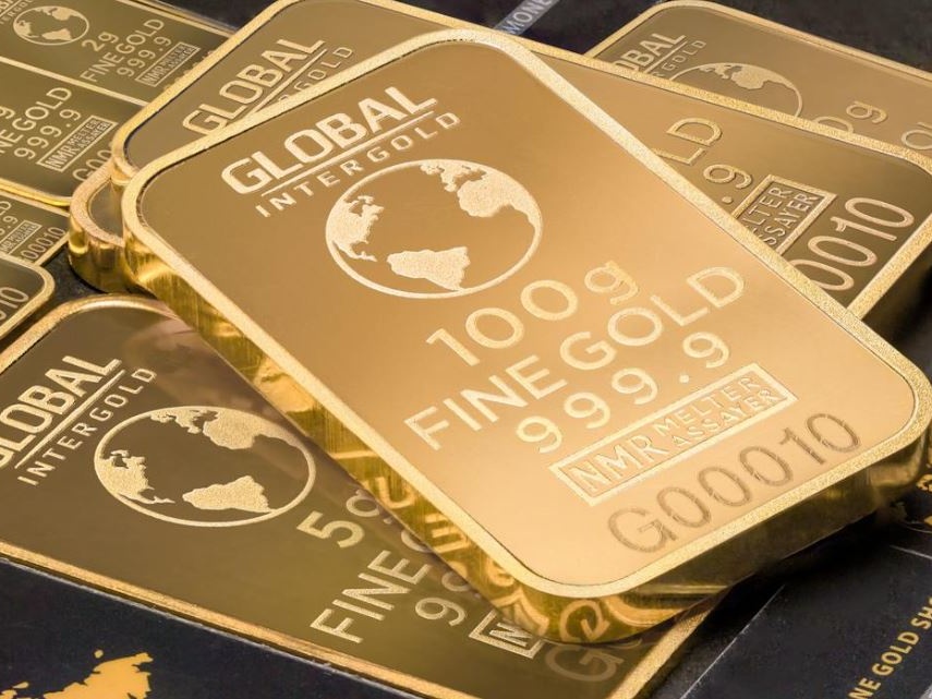 L'oro resta ai massimi storici
