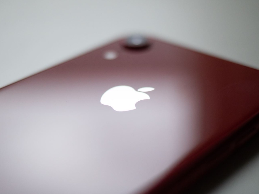 Calano in Cina le vendite di smartphone di produzione straniera