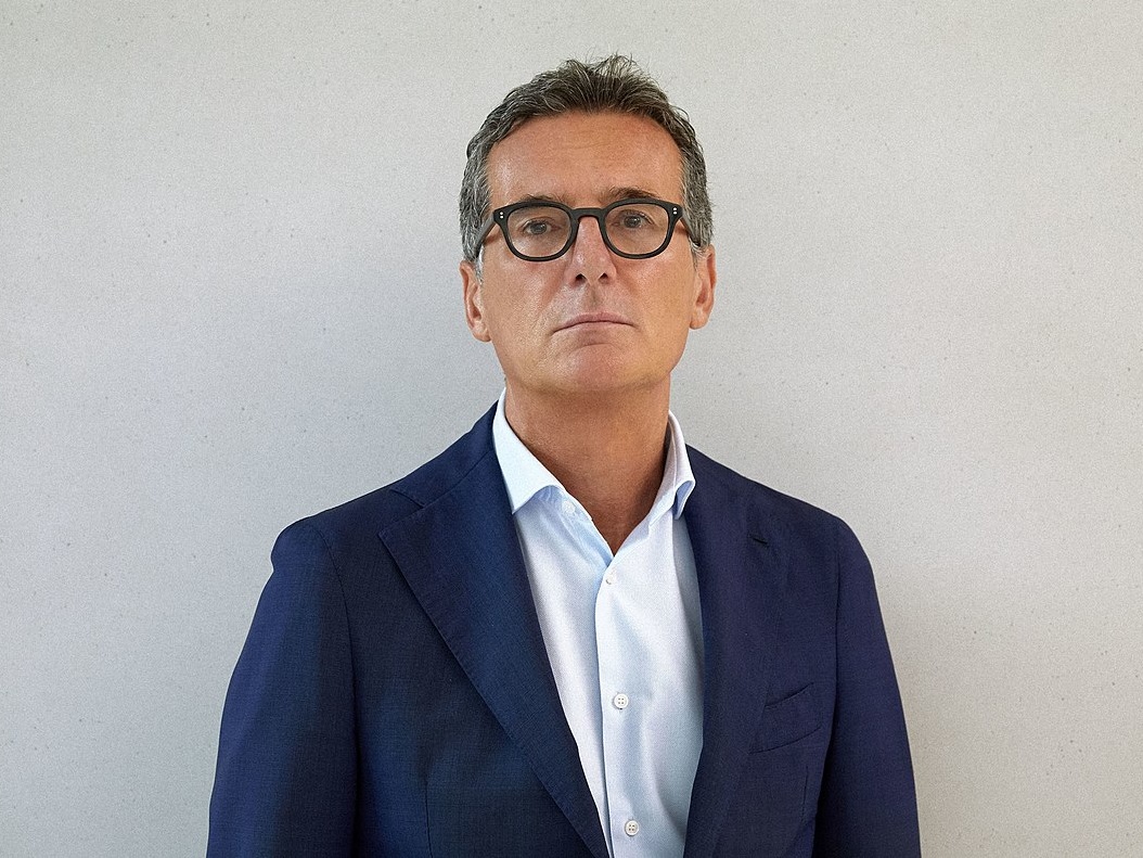 EssilorLuxottica acquisisce il marchio Supreme e prende l'80% di Heidelberg Engineering